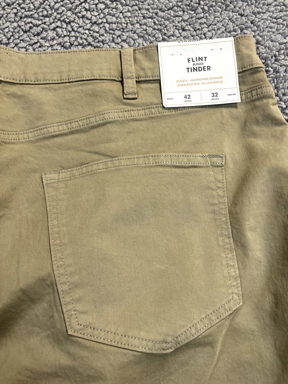 NWT Flint and Timber Pants Men's Size 42x32 Khaki 5 Pocket Straight Fit (0911)